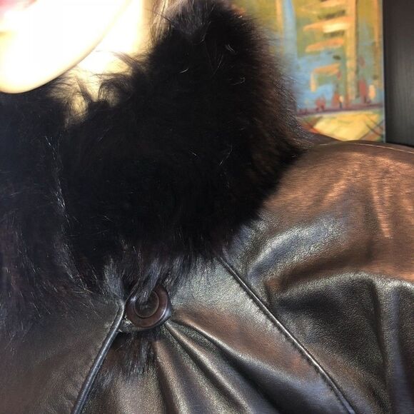 Fashionable Long Black Leather Coat with Black Fox - Picture 4 of 13
